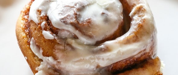 Cinnabon Cinnamon Rolls Copycat - one of my favorite recipes of all time! I could eat a whole pan. the-girl-who-ate-everything.com