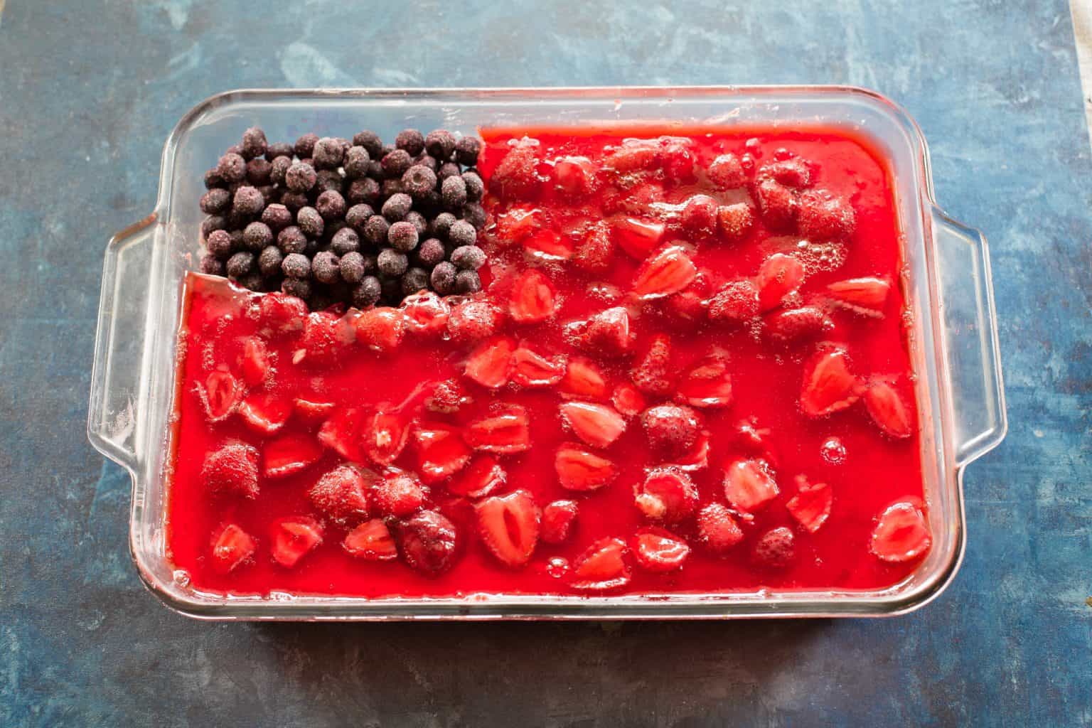 Jello Pretzel Salad Recipe (+VIDEO) The Girl Who Ate Everything