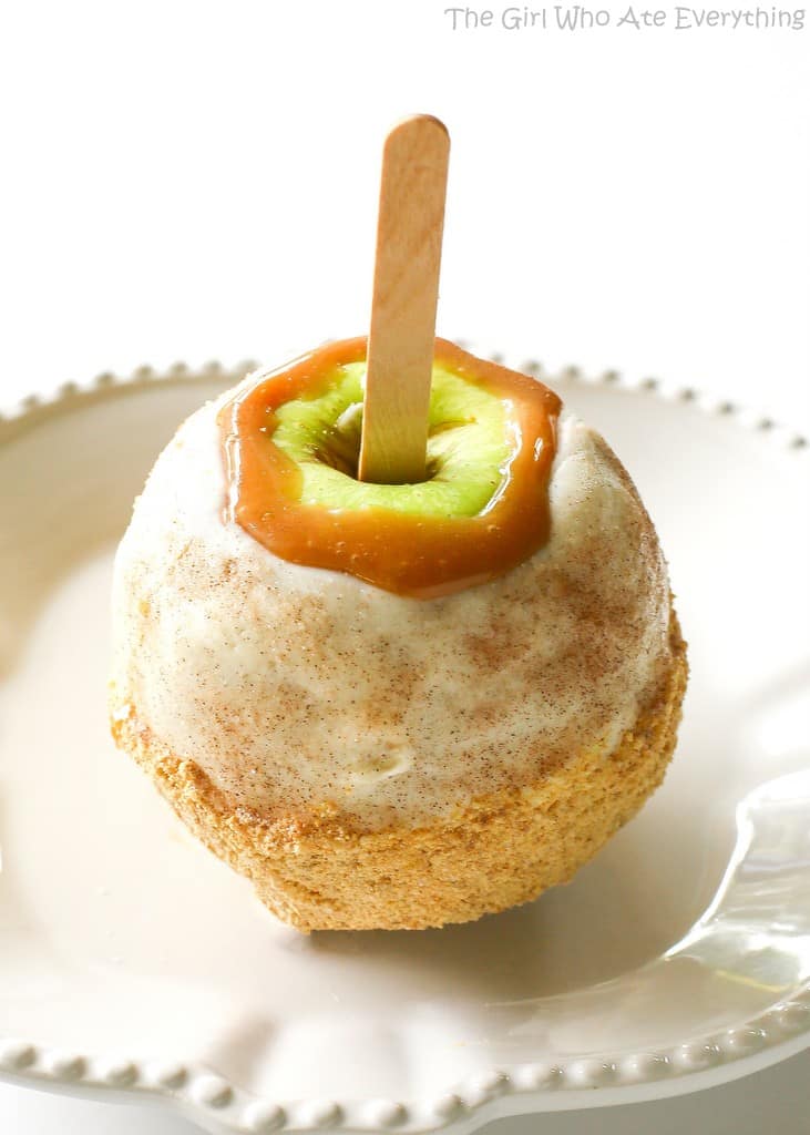 Apple Pie Caramel Apple - just like the ones at Disney World but way better and way cheaper. the-girl-who-ate-everything.com