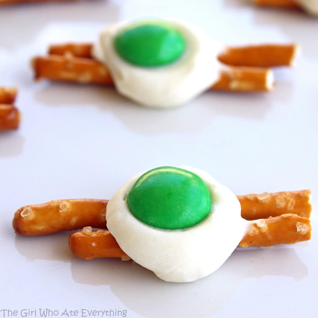Green Eggs and Ham - A little twist on Green Eggs and Ham. A cute treat for St. Patrick's Day or Dr. Suess' birthday. the-girl-who-ate-everything.com