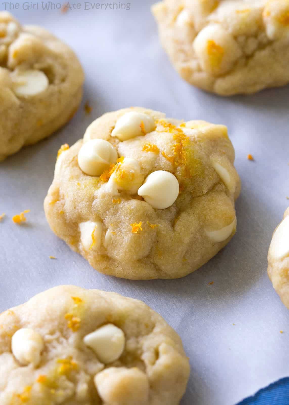Orange Creamsicle Cookies - soft cookies with white chocolate chips and orange zest. Taste just like the popsicle. the-girl-who-ate-everything.com