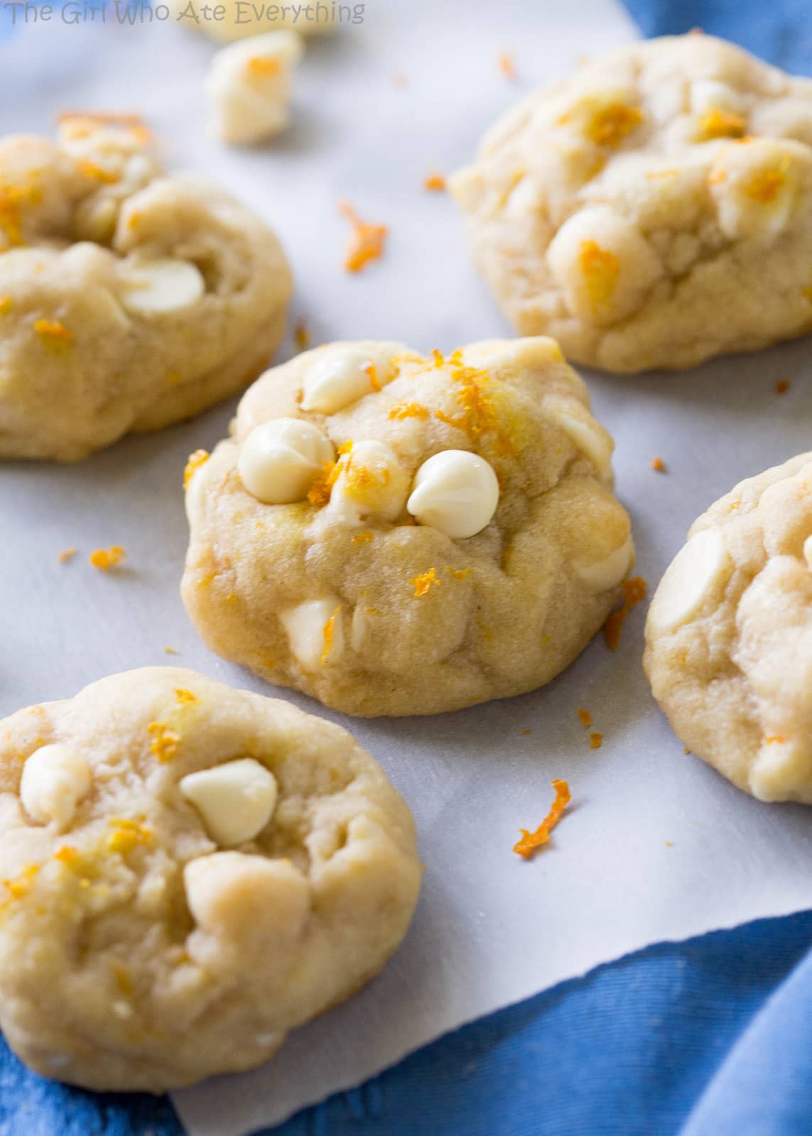 Orange Creamsicle Cookies - soft cookies with white chocolate chips and orange zest. Taste just like the popsicle. the-girl-who-ate-everything.com