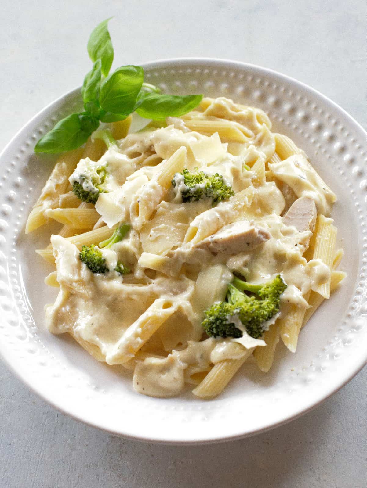 Chicken Broccoli Alfredo - The Girl Who Ate Everything