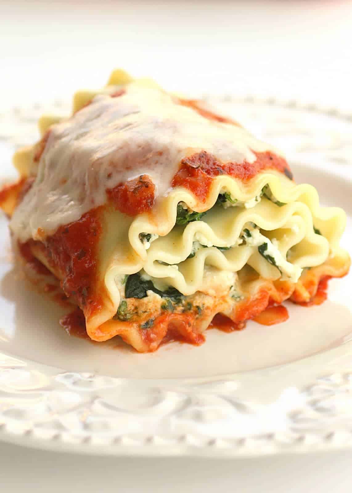 Healthy Spinach Lasagna Rolls