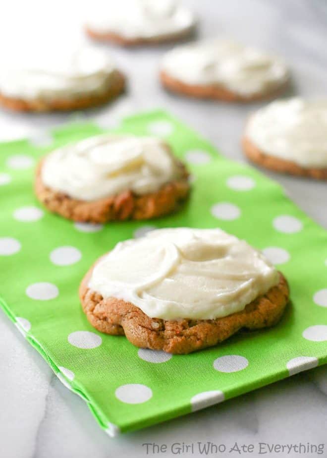 Carrot Cupcakes with White Chocolate Cream Cheese Frosting