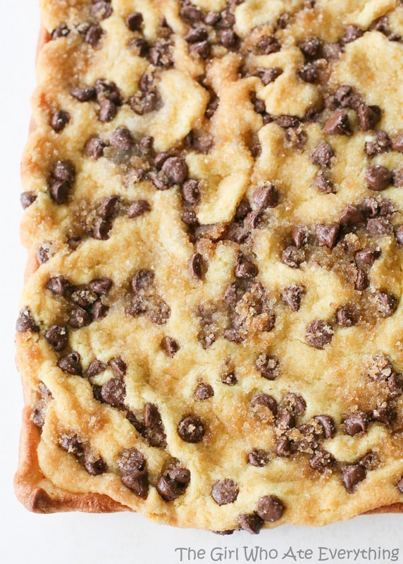 Chocolate Chip Cookie Pizza | The Girl Who Ate Everything