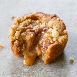 Salted Caramel Apple Cups - sweet, gooey and the perfect fall dessert. the-girl-who-ate-everything.com