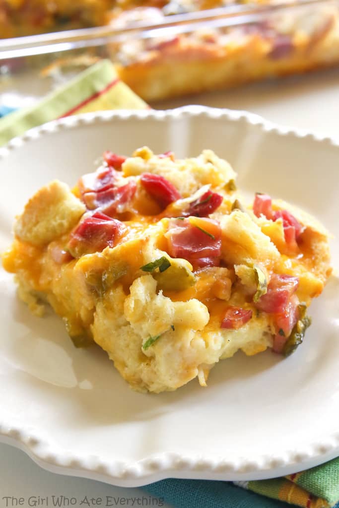 Chili and Ham Breakfast Strata - layered with sourdough, cheddar and ham. This is great for breakfast, brunch, or even dinner.  the-girl-who-ate-everything.com