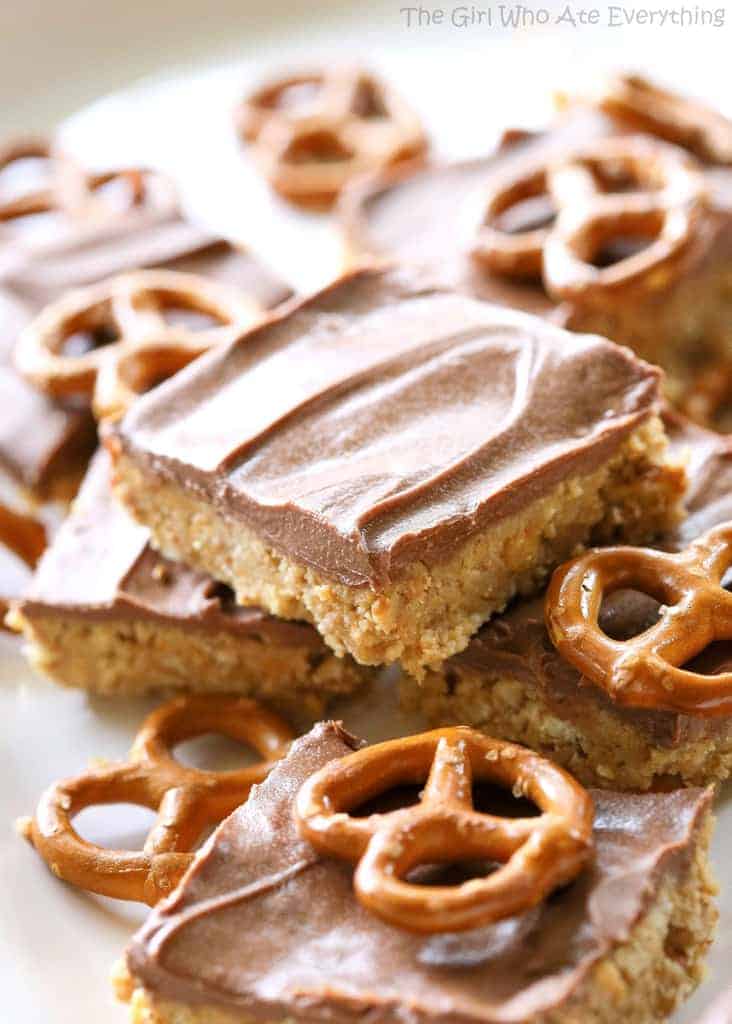 Chocolate Peanut Butter Pretzel Ritz Bars - peanut butter and chocolate bars that are out of this world. the-girl-who-ate-everything.com