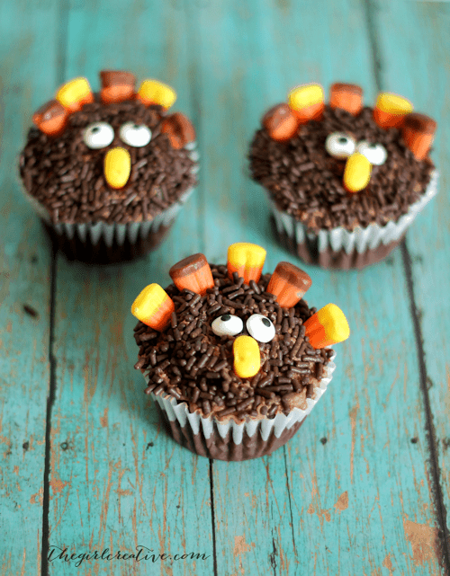 Turkey Cupcakes with Toppers - The Girl Who Ate Everything