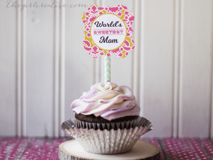 World's Sweetest Mom cupcake toppers