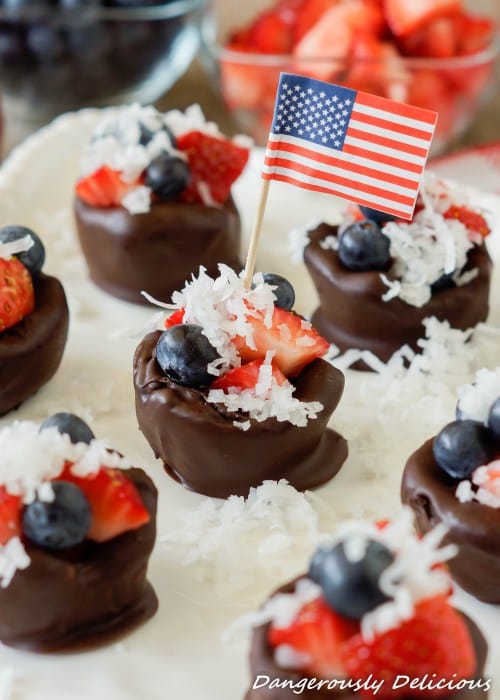 Red-White-and-Blue-Chocolate-Dipped-Banana-Cups-Dangerously Delicious