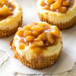 Mini Caramel Apple Cheesecakes - so easy and individually portioned! the-girl-who-ate-everything.com