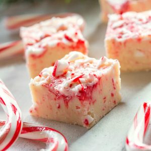 Candy Cane Fudge - only 5 ingredients and so delicious. the-girl-who-ate-everything.com
