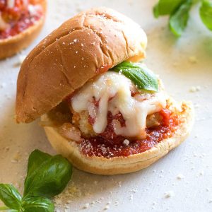 Chicken Parmesan Sliders - so easy and always a crowd pleaser. the-girl-who-ate-everything.com