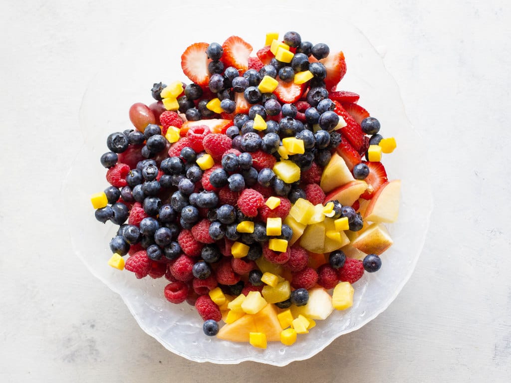 Poppy Seed Fruit Salad - sweet with a bright citrus flavor and a little bit of ginger. the-girl-who-ate-everything.com