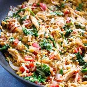 Orzo with chicken and spinach in one pan