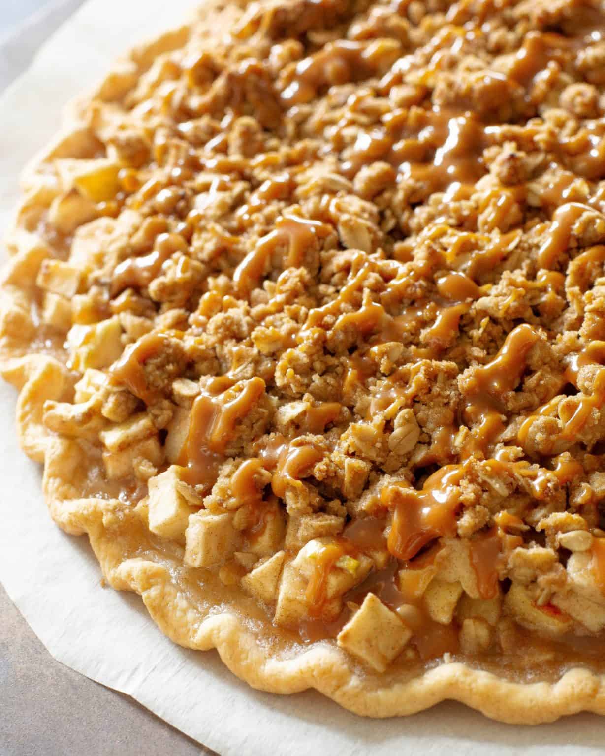 Apple Crisp Pizza Recipe (+VIDEO) The Girl Who Ate Everything
