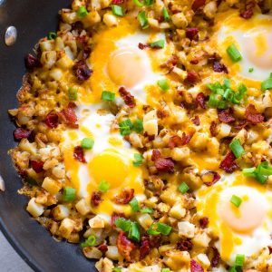 Bacon, Egg, and Potato Breakfast Skillet