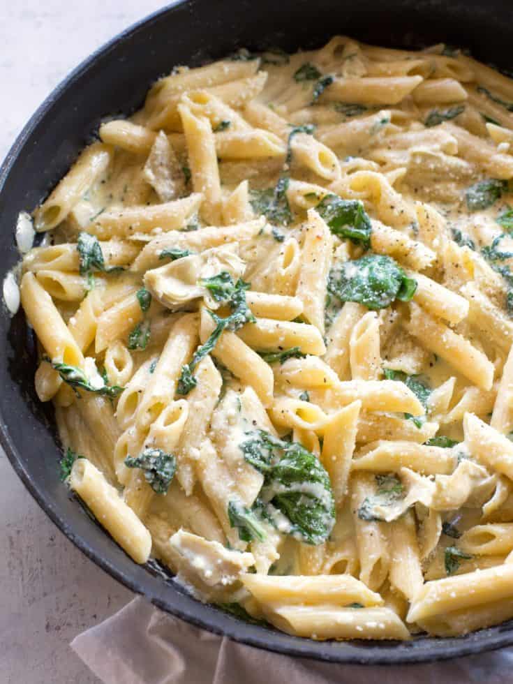 One-Pan Spinach Artichoke Pasta (+VIDEO) - The Girl Who Ate Everything