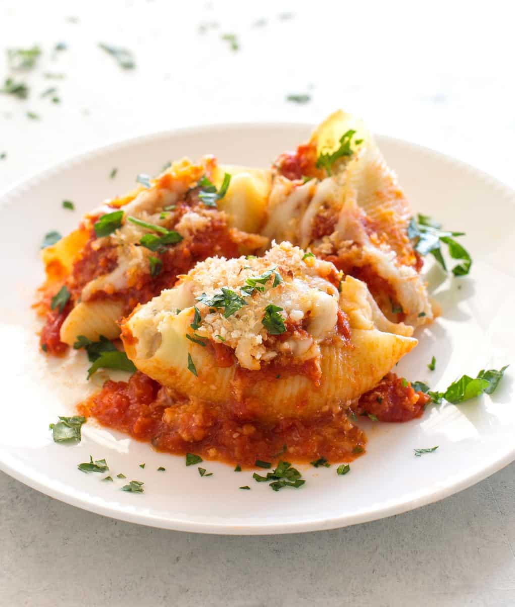 https://www.the-girl-who-ate-everything.com/wp-content/uploads/2021/02/chicken-parmesan-stuffed-shells-1-2.jpg