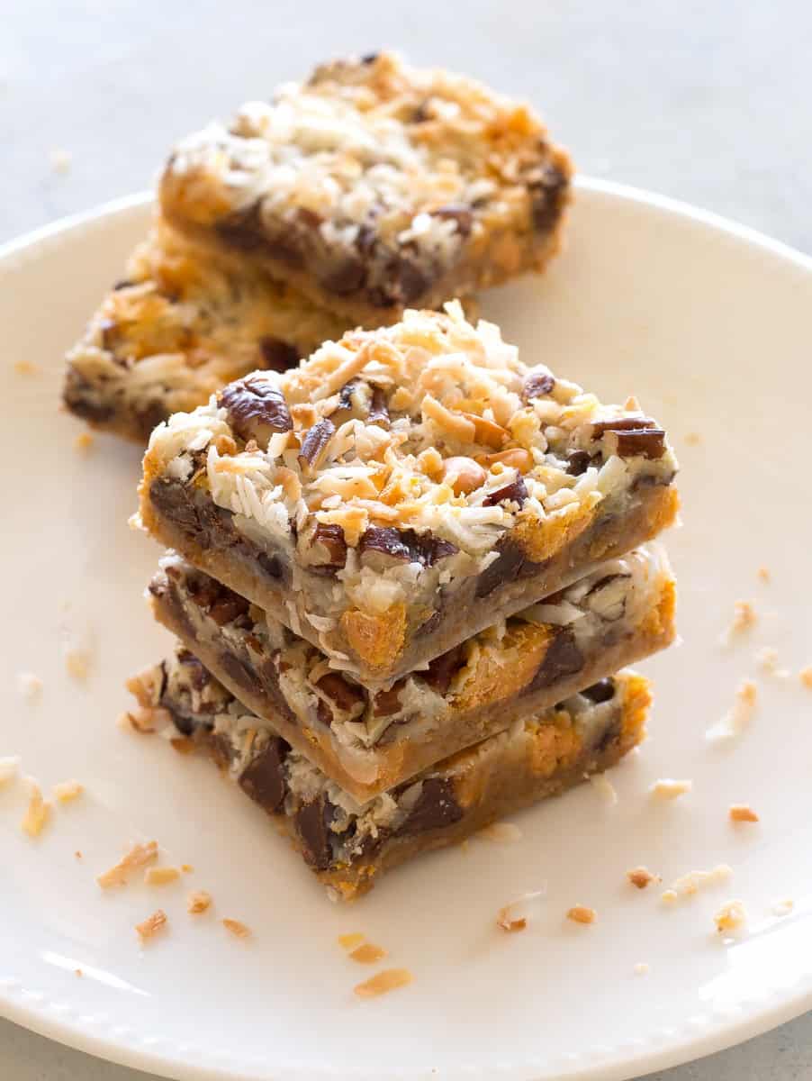 https://www.the-girl-who-ate-everything.com/wp-content/uploads/2021/03/magic-cookie-bars-9-1.jpg