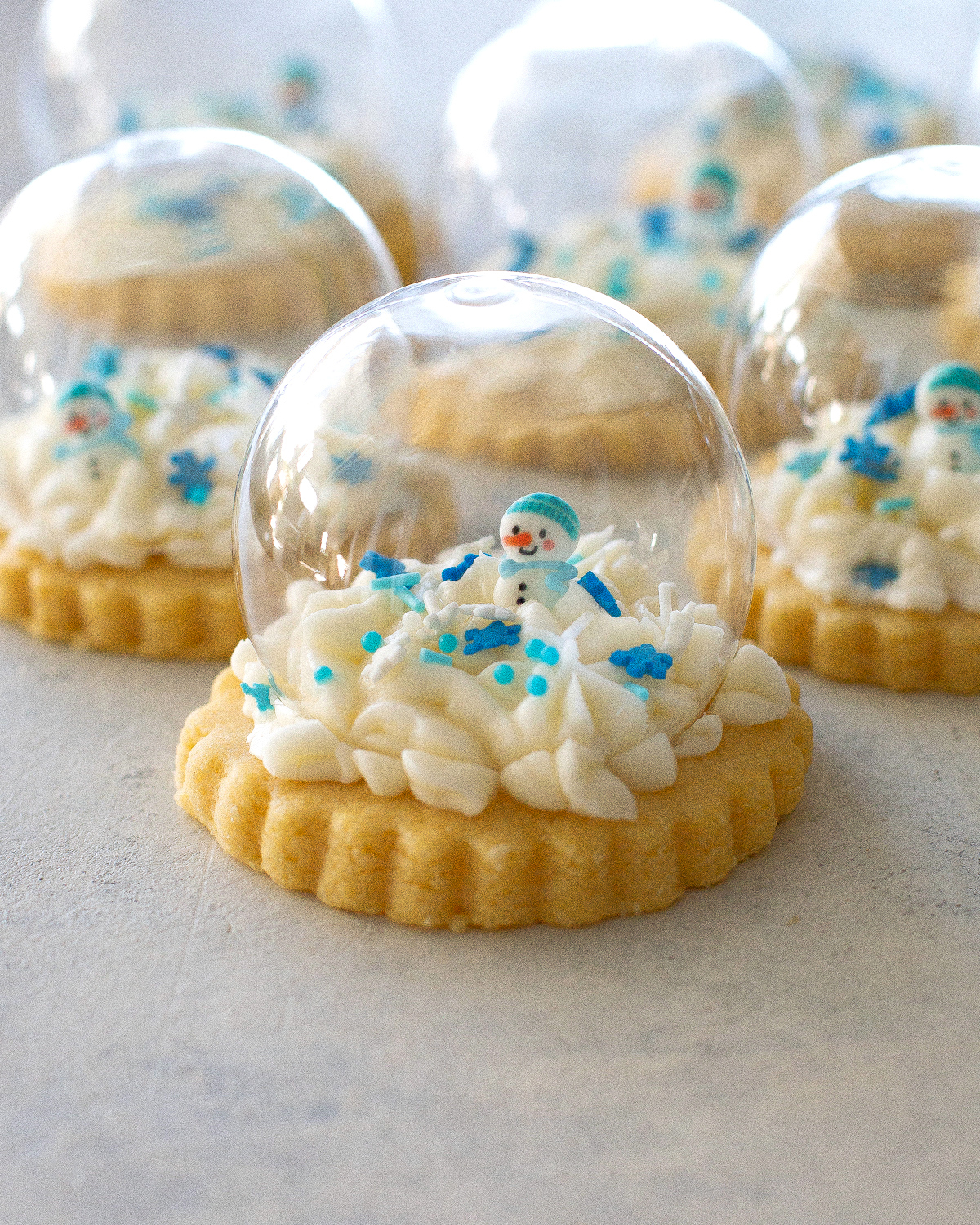 snow globe cookies