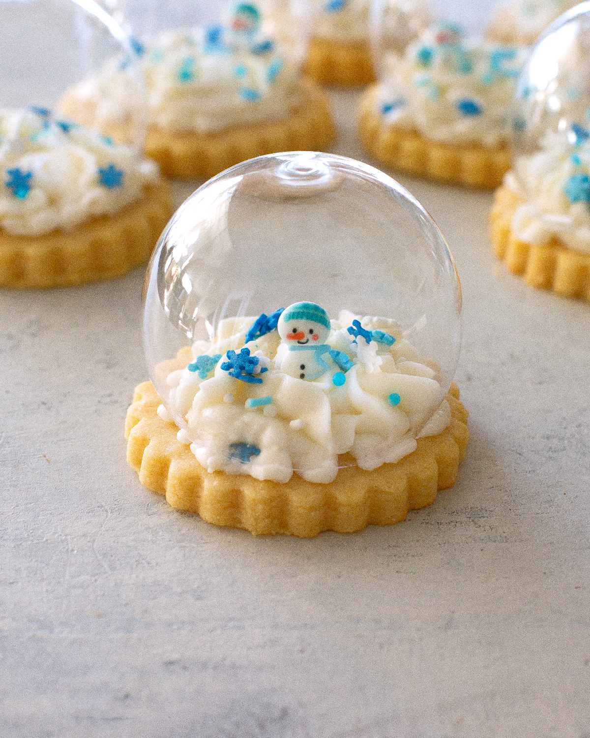 snow globe cookies