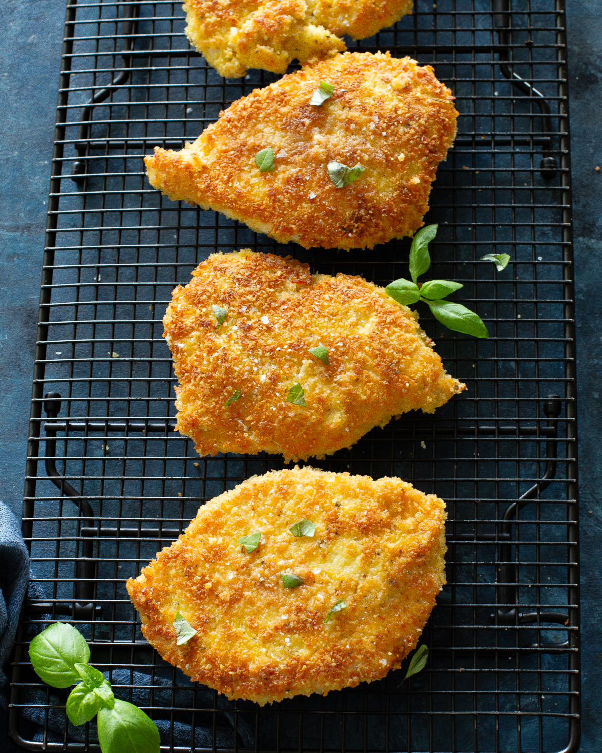 Chicken Cutlets are flavorful crispy chicken that are seasoned to perfection. This quick and easy dinner is a crowd pleaser! #chicken #cutlets
