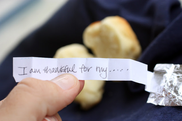 Thankful Rolls - a fun way to liven up the conversation at the Thanksgiving table. the-girl-who-ate-everything.com