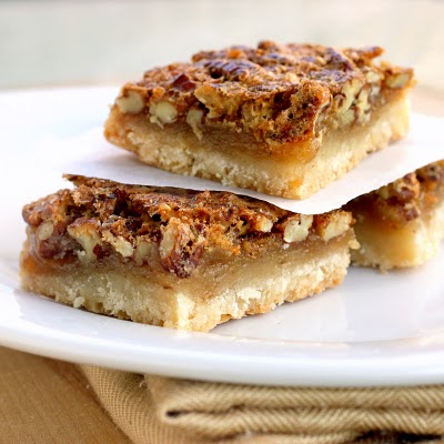Pecan Pie Bars - just like the pie but in easy to eat bar form! the-girl-who-ate-everything.com